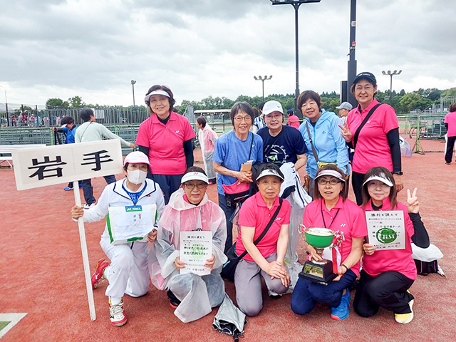 シニアの部優勝の岩手県